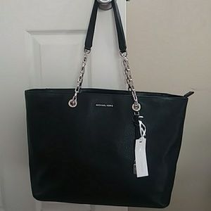 Michael Kors Large Mercer bag